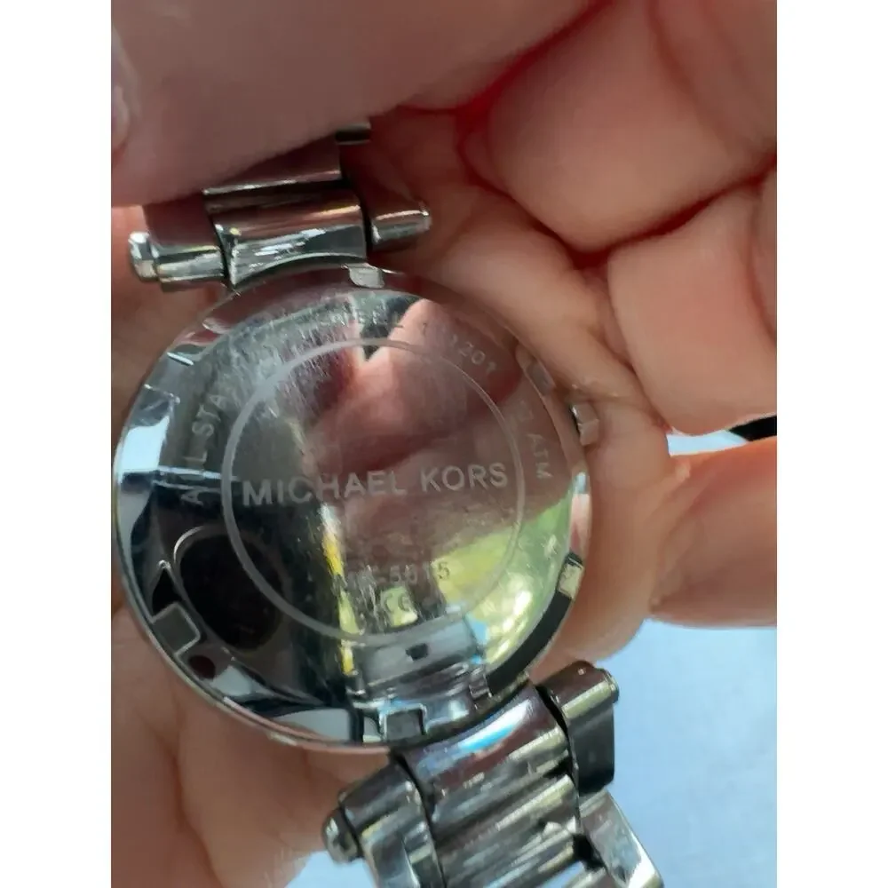 Michael Kors MK-5076 Silver Crystal Bezel Multifunction Women’s Watch Working